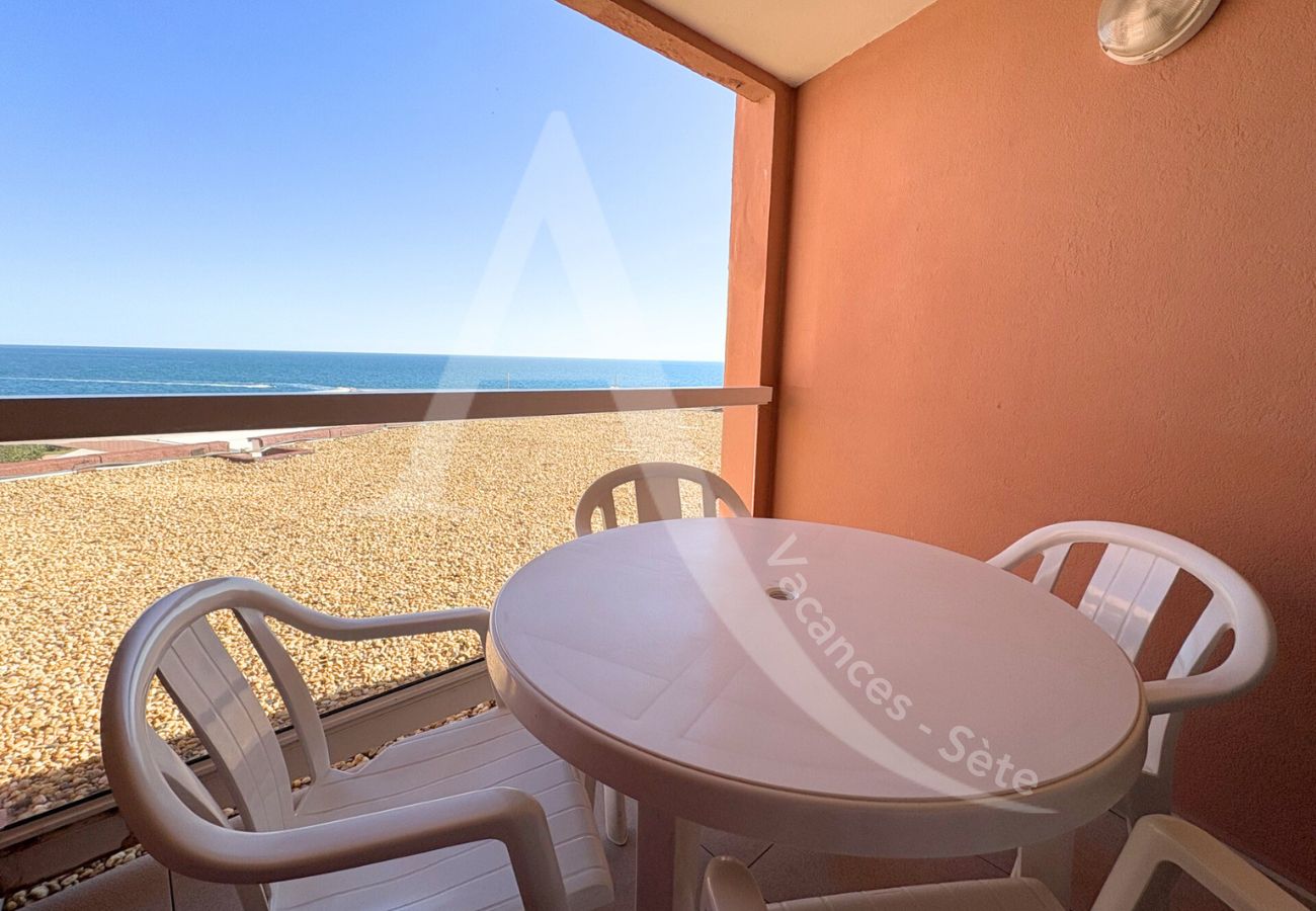 Studio in Sète - 200 / STUDIO AVEC PARKING, WI-FI ET PISCINE