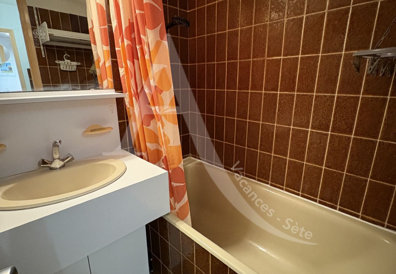 Ferienwohnung in Sète - 244 / T2 VUE MER, PARKING ET LOGGIA