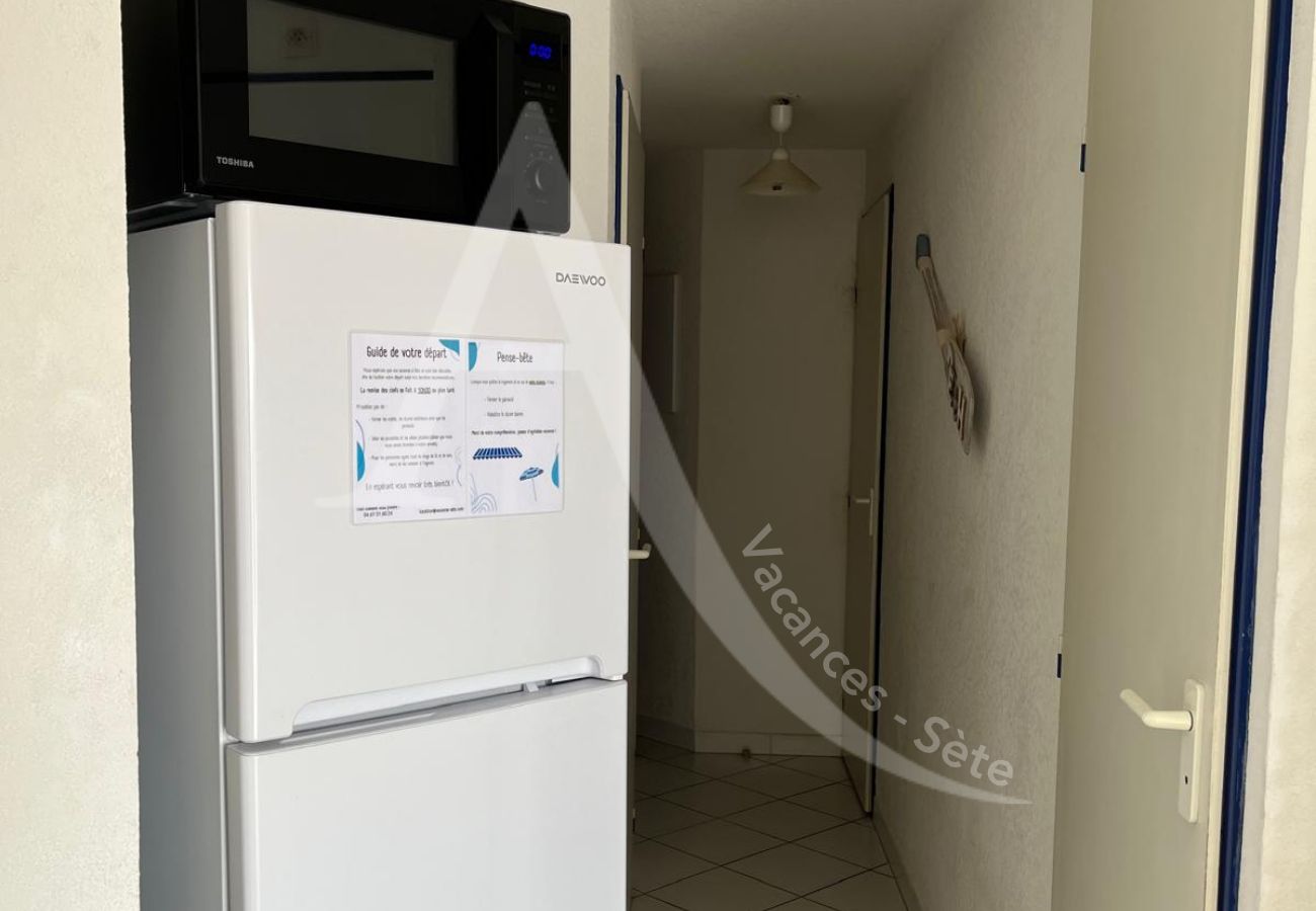 Ferienwohnung in Sète - 209 / GRAND T2 VUE MER AVEC PISCINE ET CLIM SÉJOUR