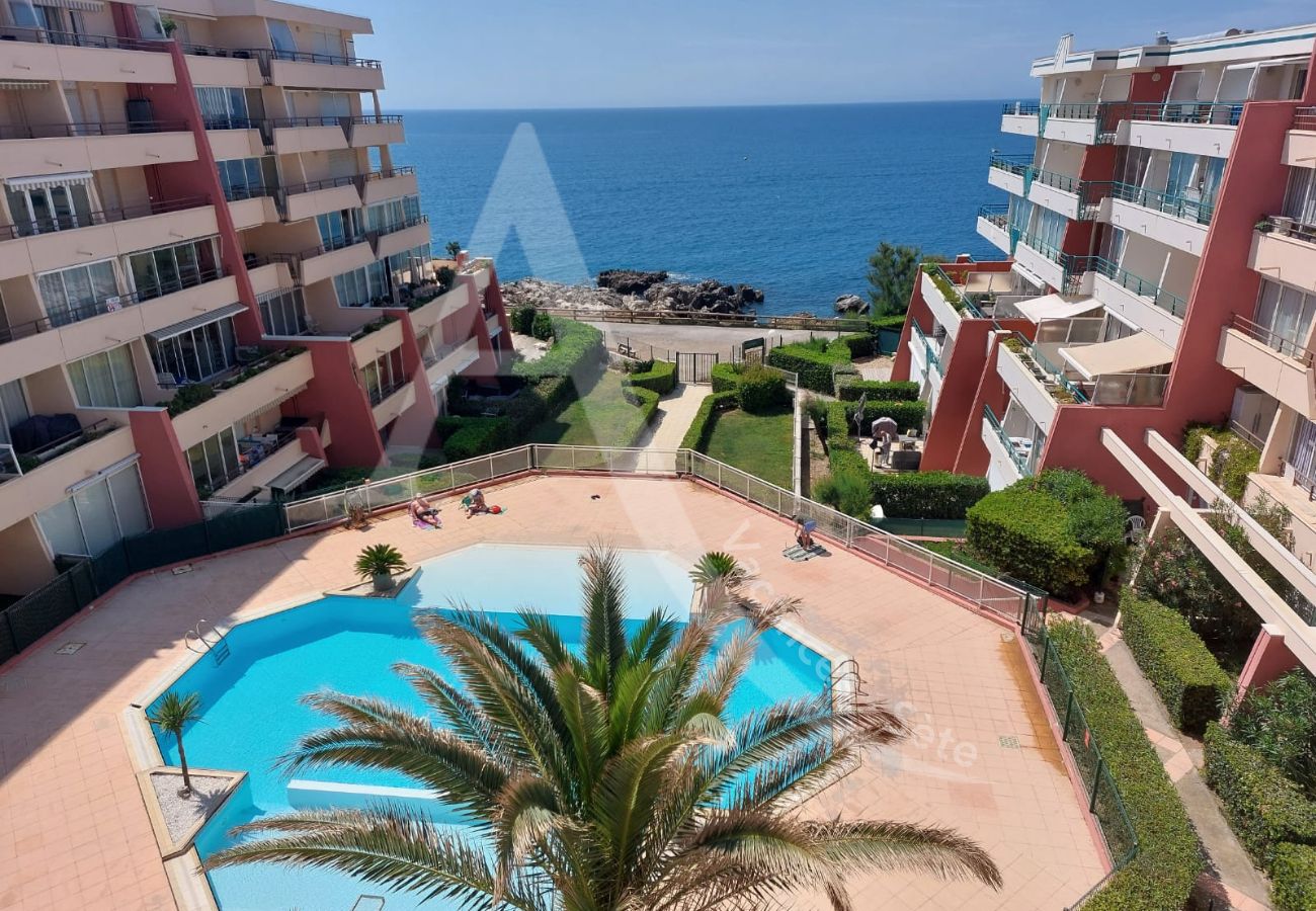 Ferienwohnung in Sète - 209 / GRAND T2 VUE MER AVEC PISCINE ET CLIM SÉJOUR