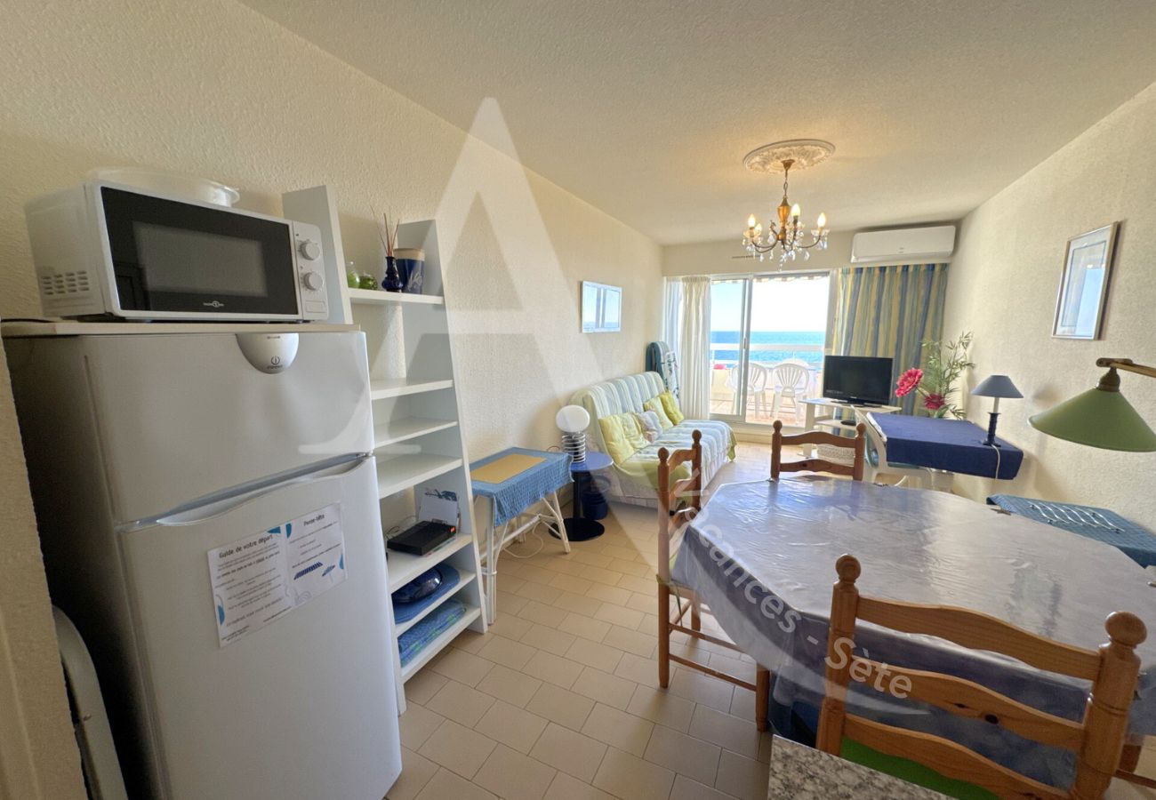 Ferienwohnung in Sète - 213 / T2 AVEC CLIM SÉJOUR, WI-FI ET PARKING