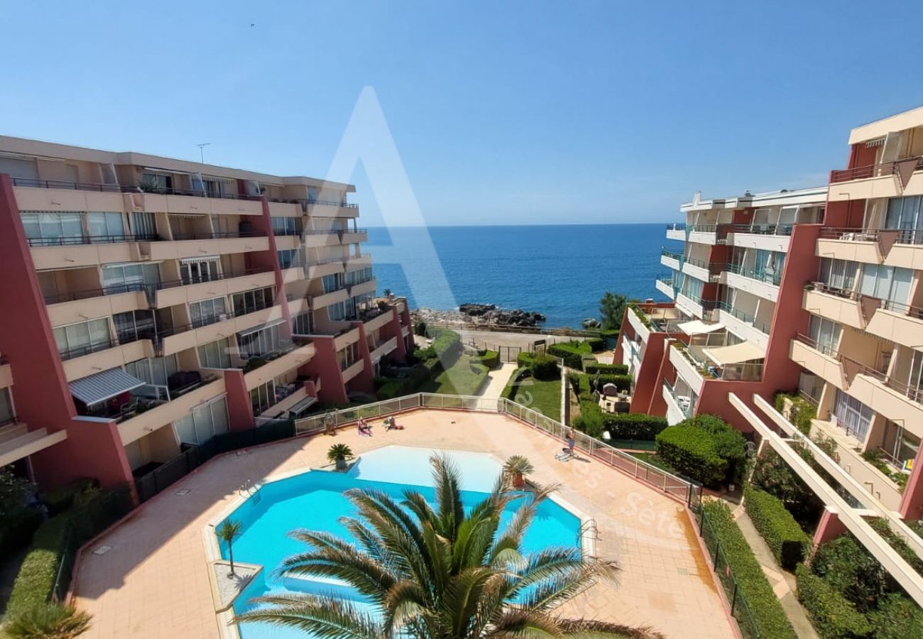 Ferienwohnung in Sète - 222 / T2 AVEC TERRASSE VUE MER ET PISCINE