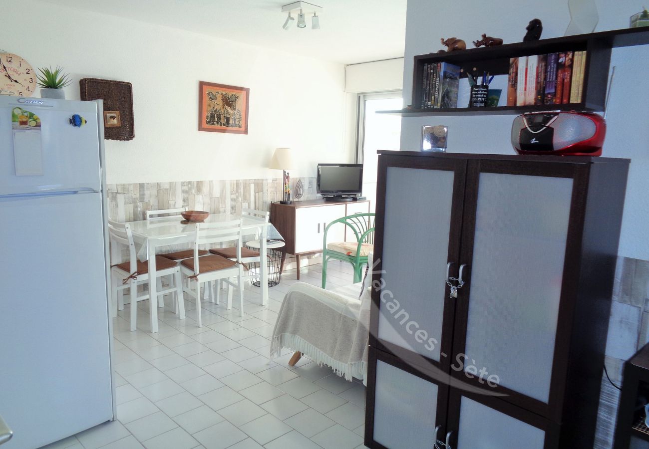 Ferienwohnung in Sète - 106 / T2 VUE MER AVEC PARKING PROCHE PLAGE