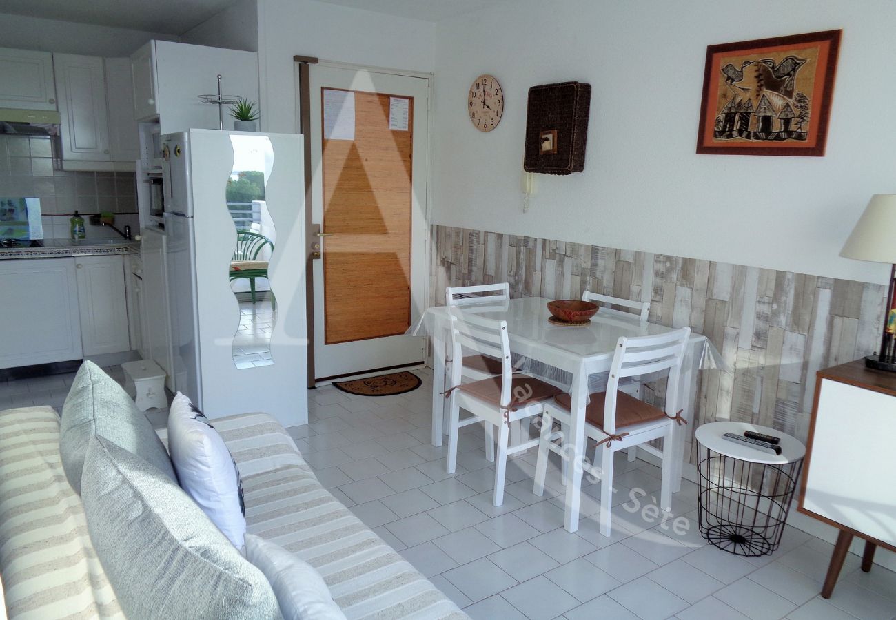 Ferienwohnung in Sète - 106 / T2 VUE MER AVEC PARKING PROCHE PLAGE