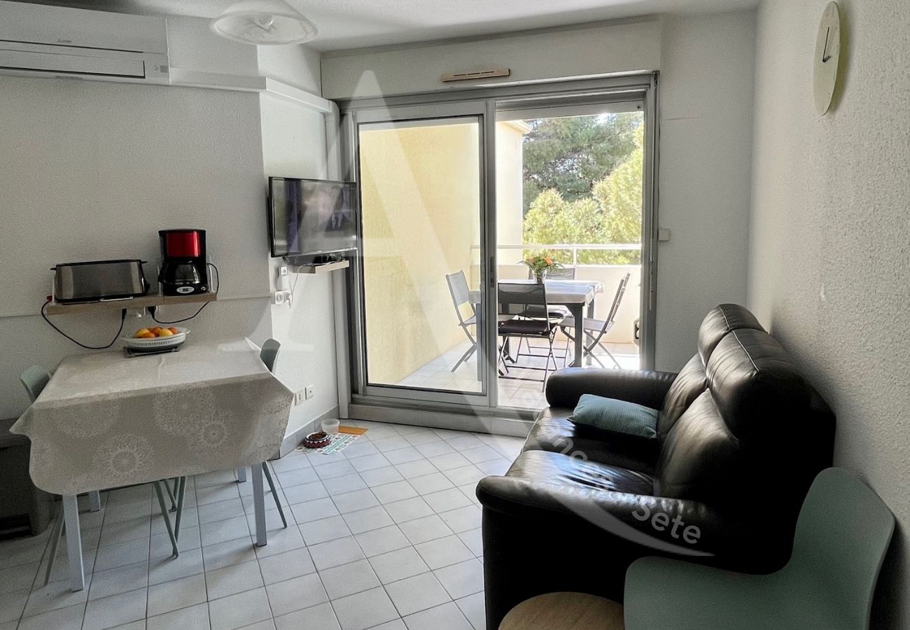 Ferienwohnung in Sète - 186 / T2 AVEC CLIM SÉJOUR, WI-FI ET ACCÈS TENNIS