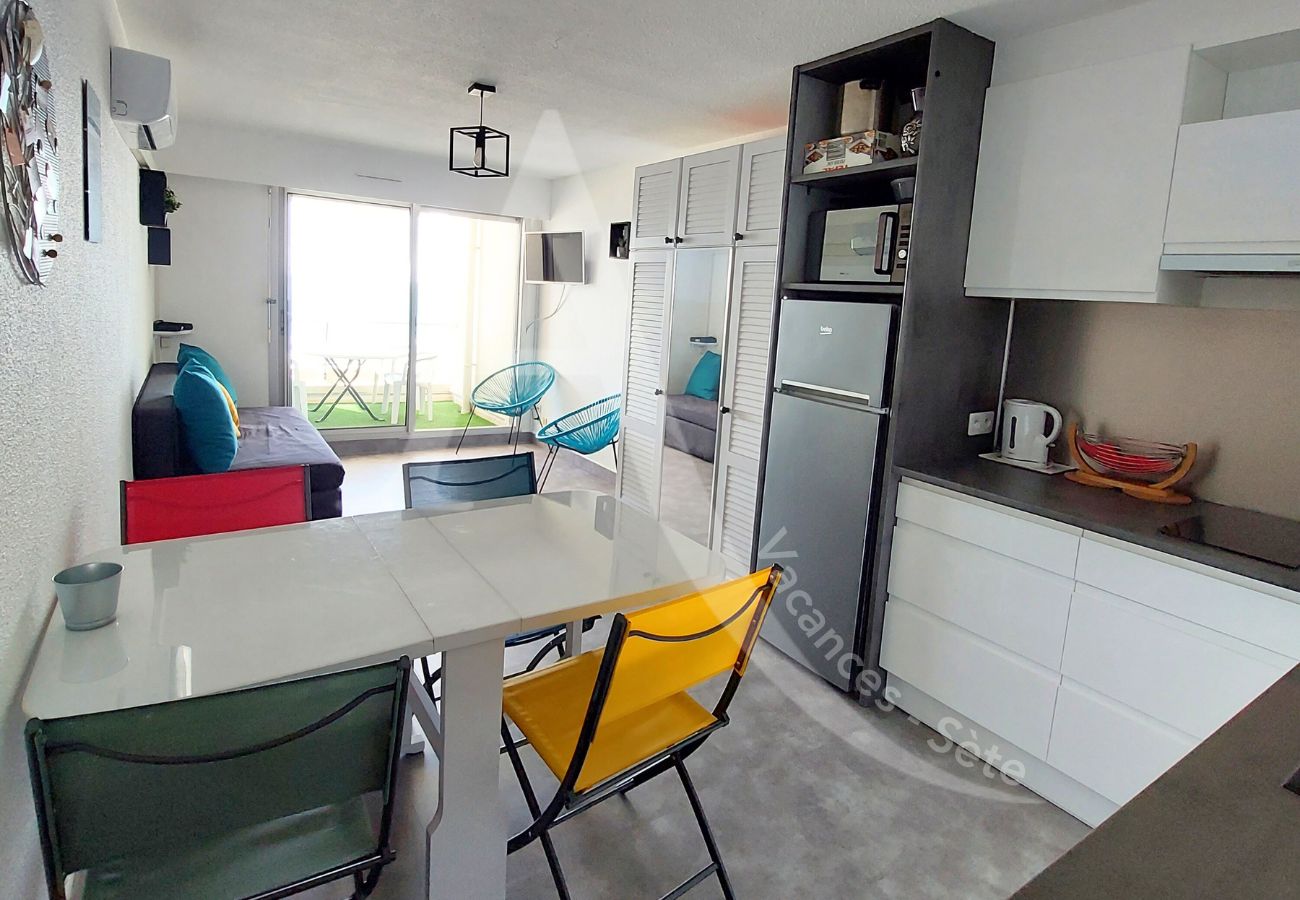 Ferienwohnung in Sète - 145 / T2 VUE MER AVEC PARKING ET CLIM SÉJOUR