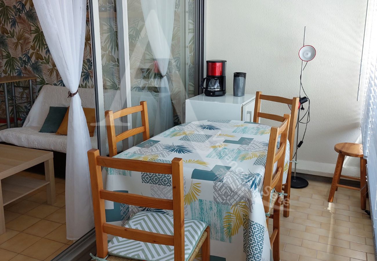 Ferienwohnung in Sète - 113 / T2 QUARTIER QUILLES AVEC GARAGE ET WI-FI