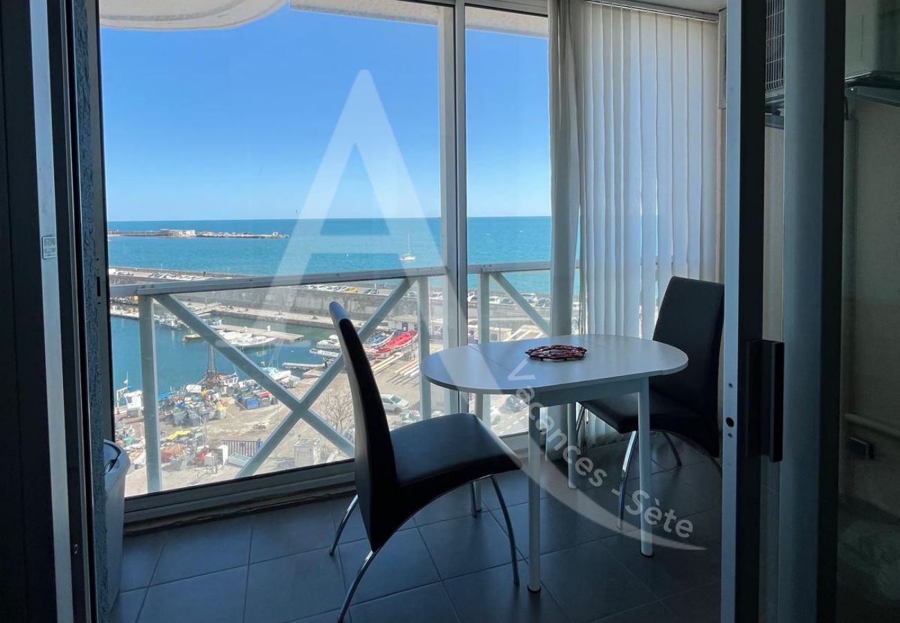 Ferienwohnung in Sète - 025 / T2 AVEC CLIM SALON, PISCINE ET VUE MER