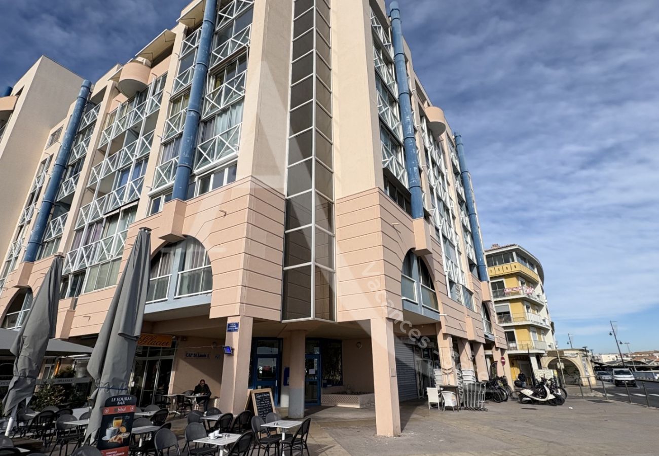 Ferienwohnung in Sète - 025 / T2 AVEC CLIM SALON, PISCINE ET VUE MER