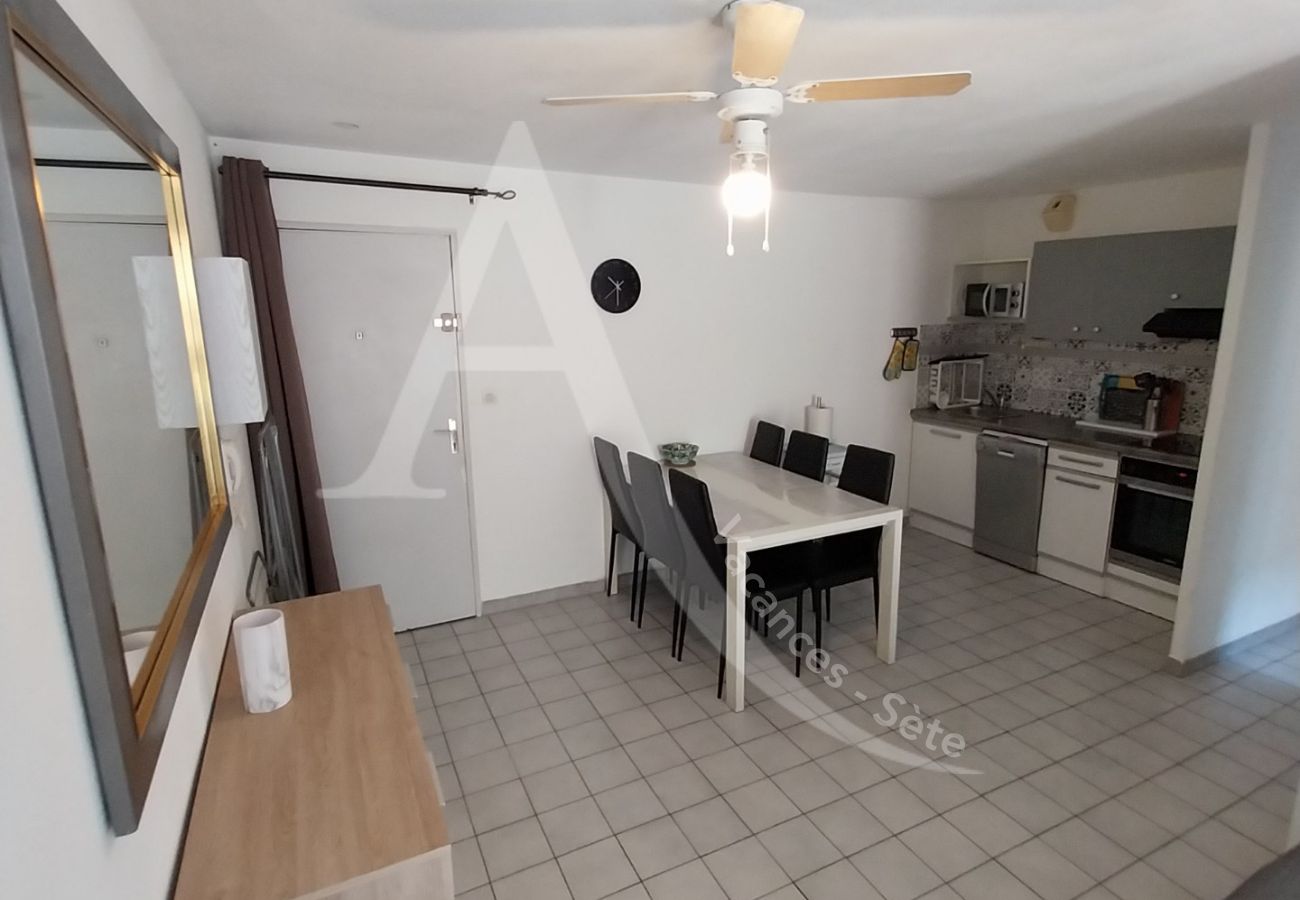 Ferienwohnung in Sète - 362 / T3 AVEC PISCINE ET GARAGE 