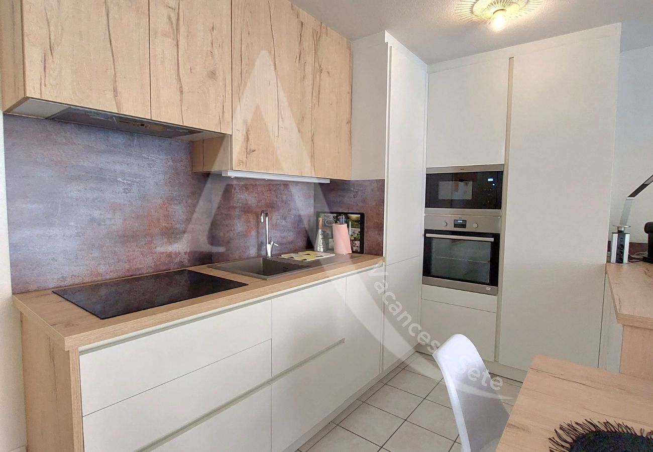 Ferienwohnung in Sète - 214 / T3 CLASSÉ AVEC GARAGE, PISCINE ET WI-FI