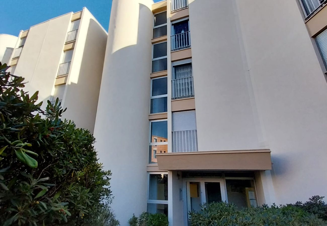 Ferienwohnung in Sète - 492 / T2 VUE MER AVEC PARKING ET WI-FI