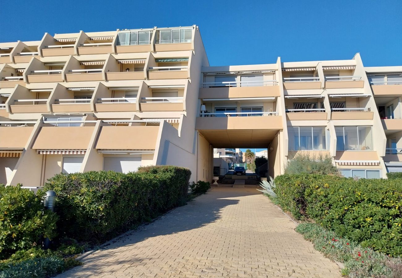 Ferienwohnung in Sète - 492 / T2 VUE MER AVEC PARKING ET WI-FI