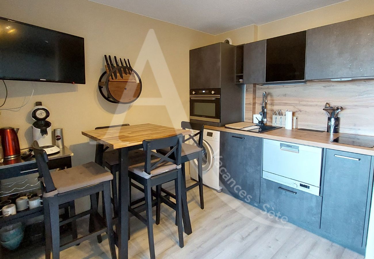 Ferienwohnung in Sète - 432 / T2 AVEC PARKING, PISCINE ET CLIM SÉJOUR