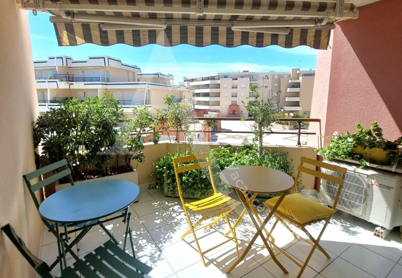 Ferienwohnung in Sète - 363 / T2 AVEC CLIM SÉJOUR ET PISCINE 