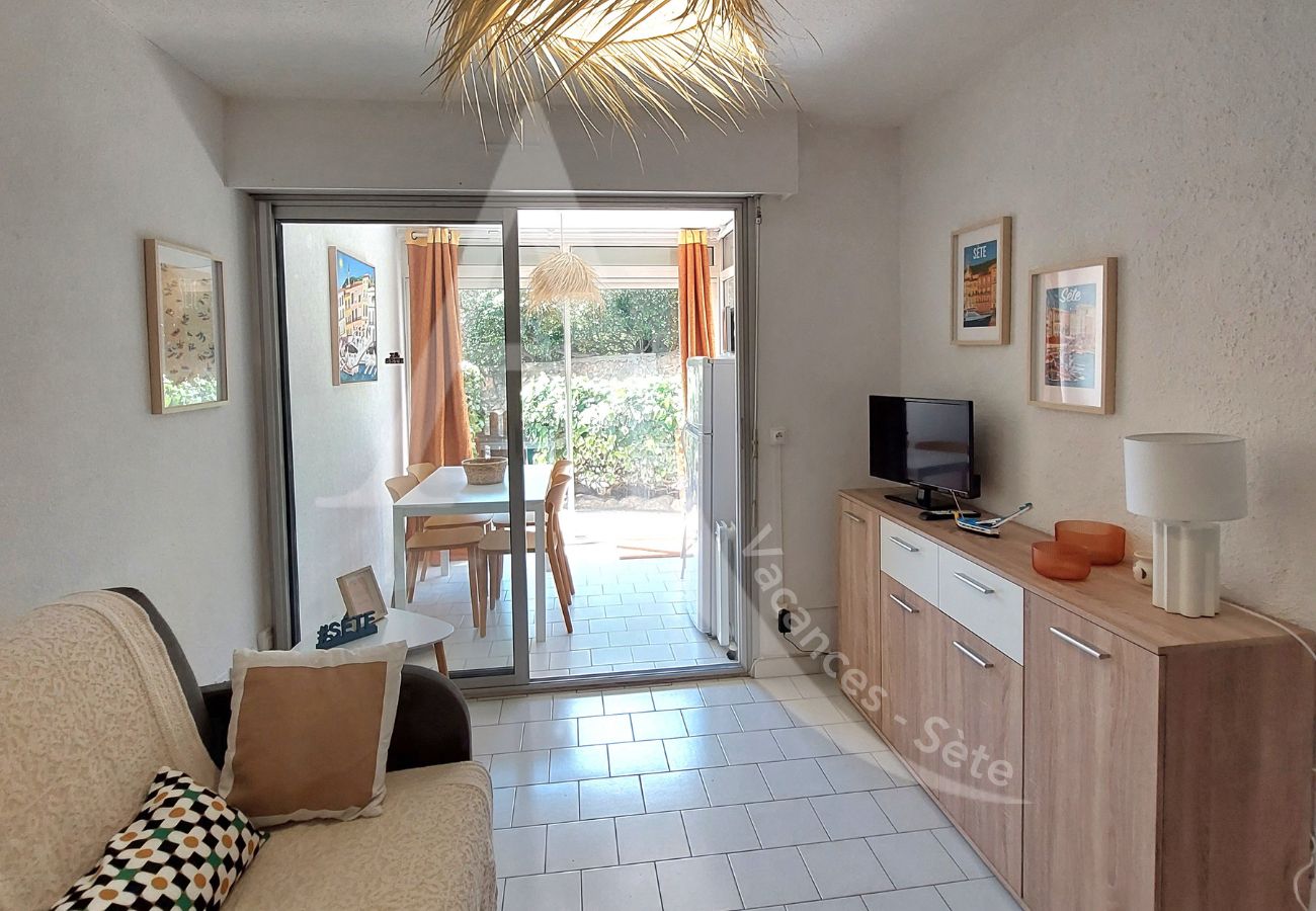 Ferienwohnung in Sète - 088 / T2 MODERNE EN RDC JARDIN, PARKING ET WIFI