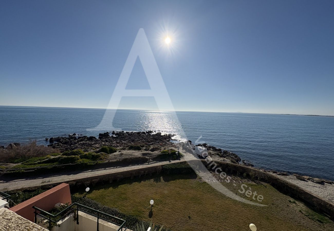 Ferienwohnung in Sète - 120/ T3 VUE MER AVEC GARAGE ET PISCINE