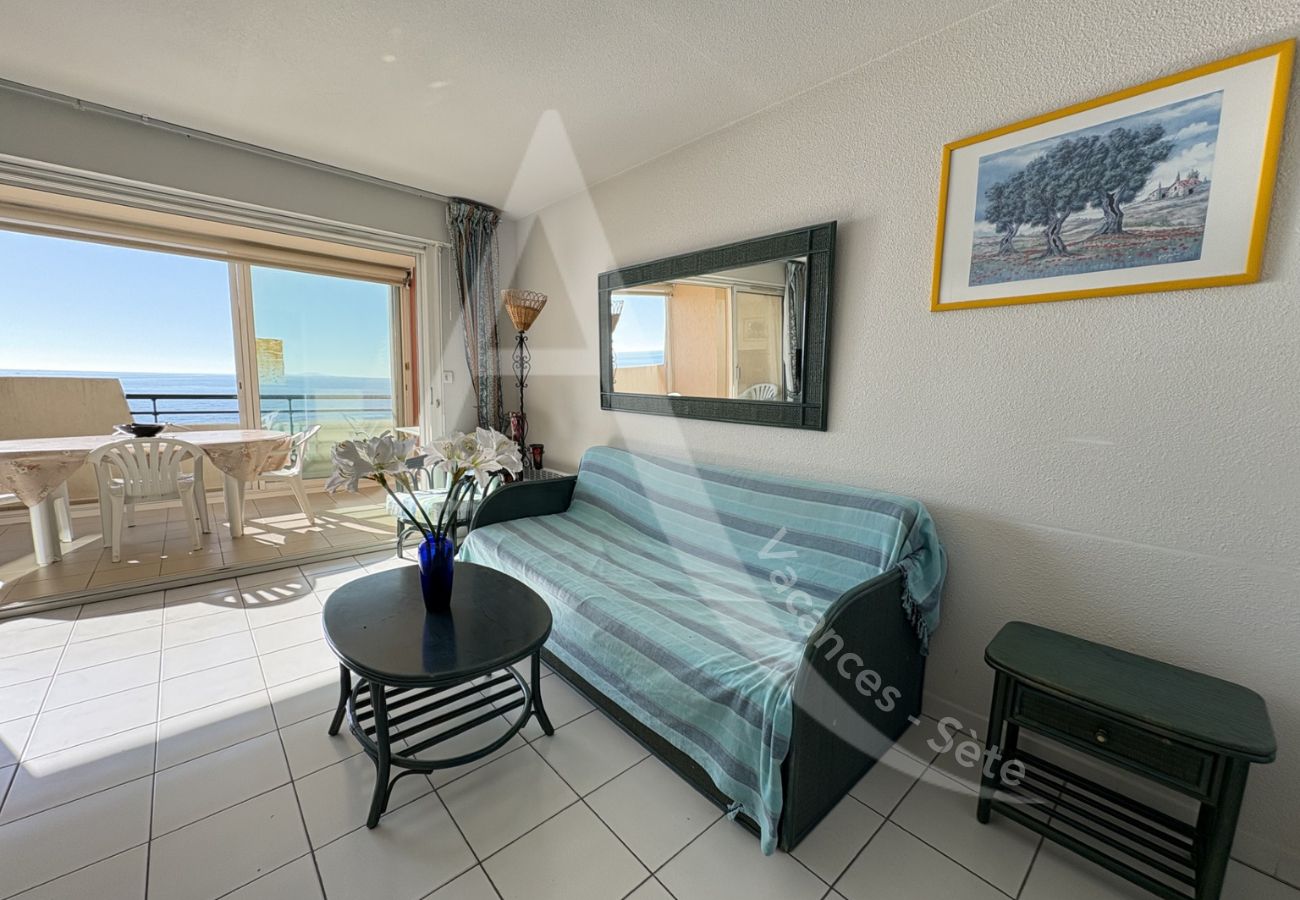 Ferienwohnung in Sète - 120/ T3 VUE MER AVEC GARAGE ET PISCINE