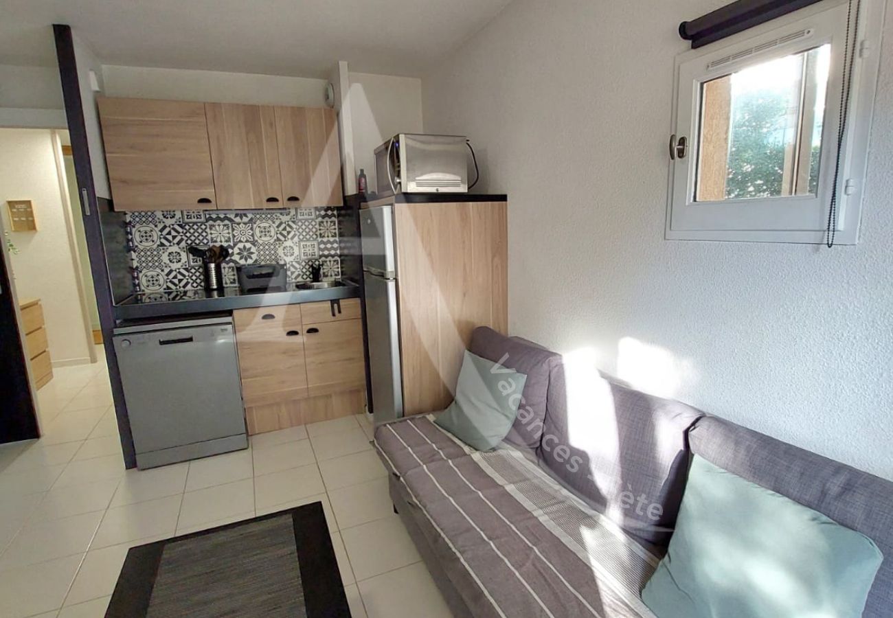 Ferienwohnung in Sète - 212 / T2 MODERNE AVEC PISCINE ET PARKING