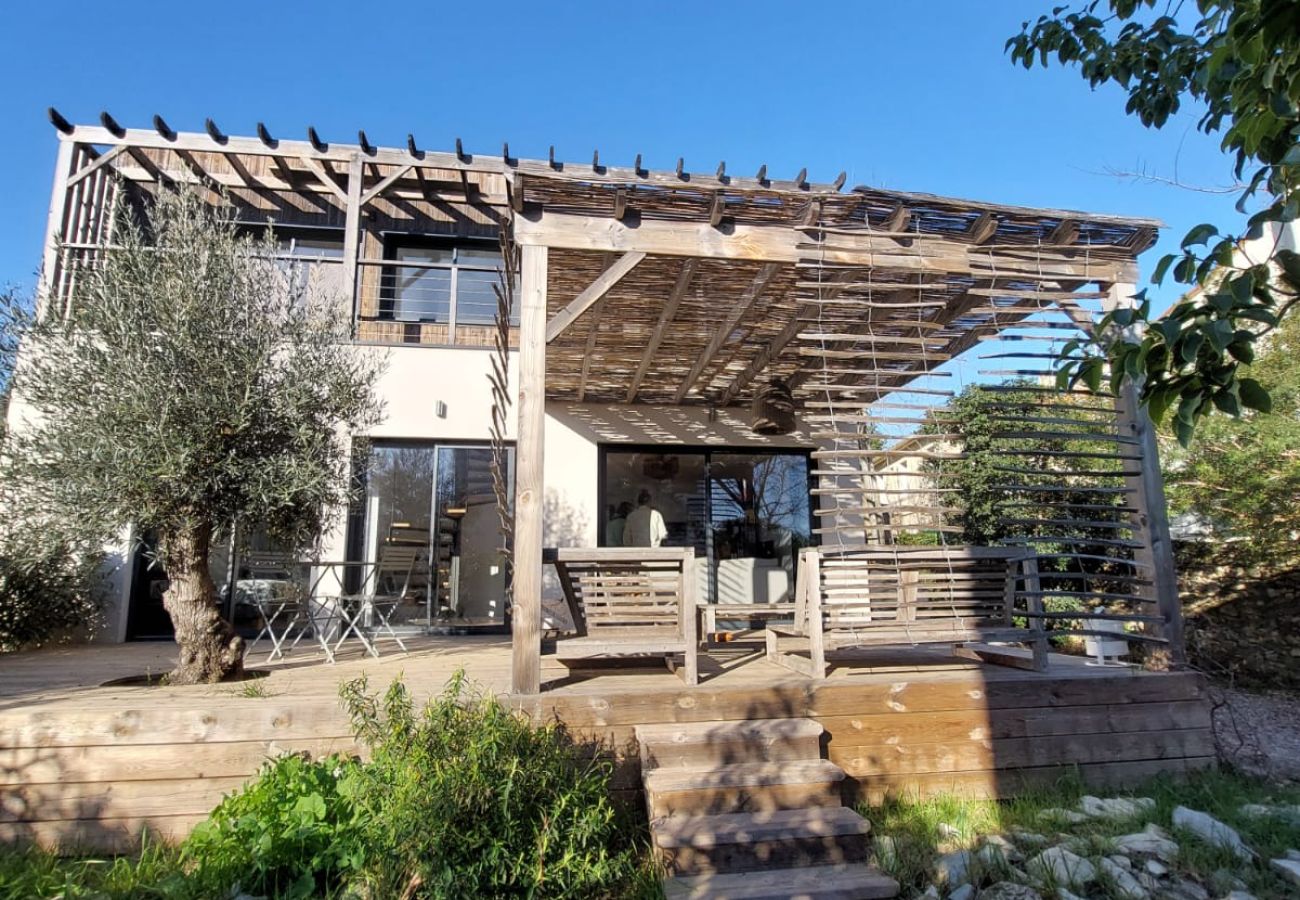 Ferienhaus in Sète - 078 / VILLA BOIS MODERNE, CLIM ET WIFI