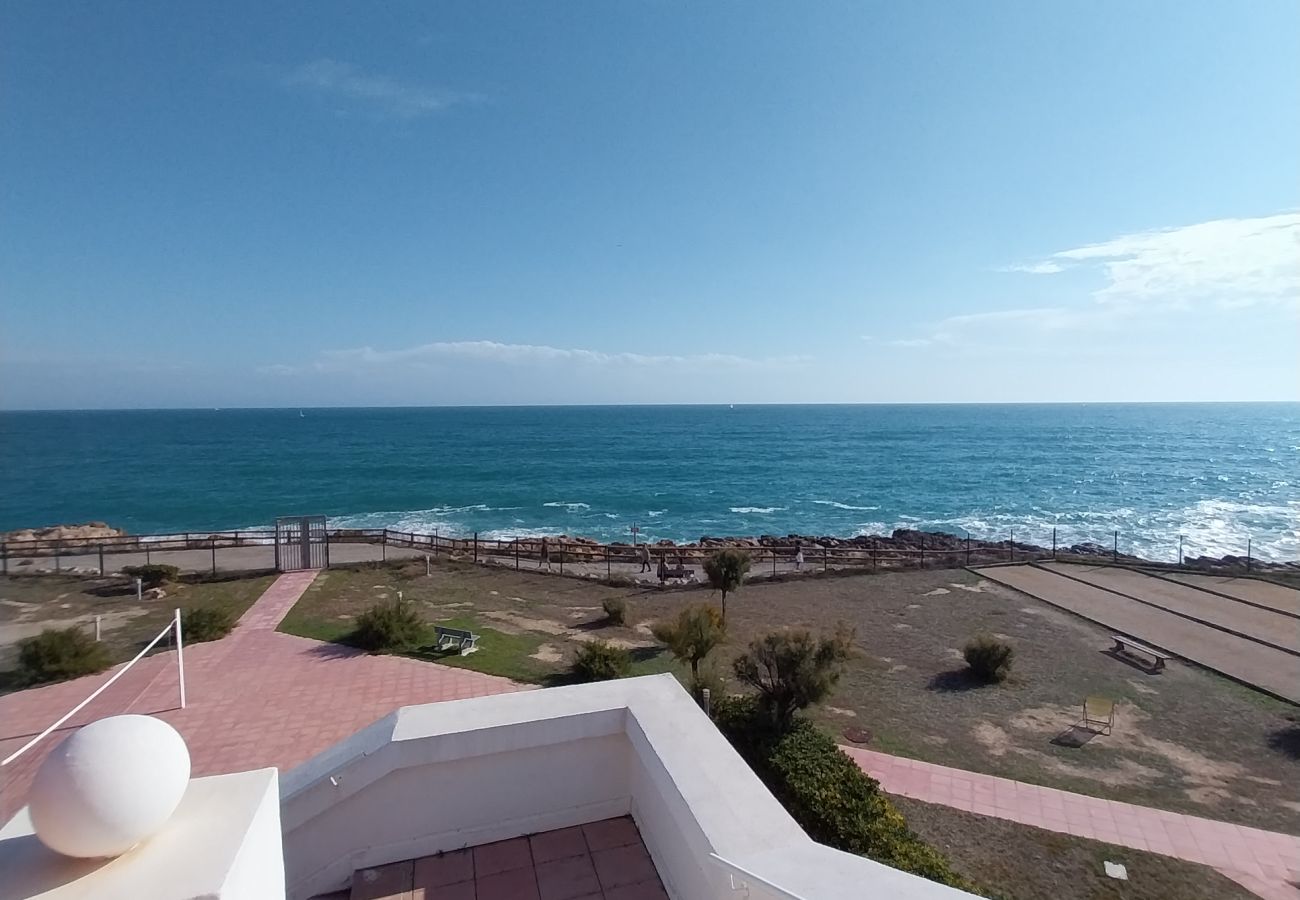 Studio in Sète - 200 / STUDIO AVEC PARKING, WI-FI ET PISCINE