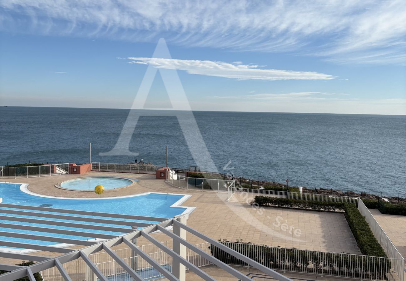 Studio in Sète - 291 / STUDIO AVEC PARKING, PISCINE ET VUE MER