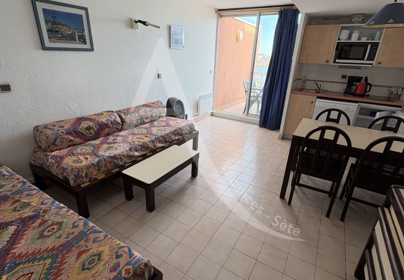 Studio in Sète - 291 / STUDIO AVEC PARKING, PISCINE ET VUE MER