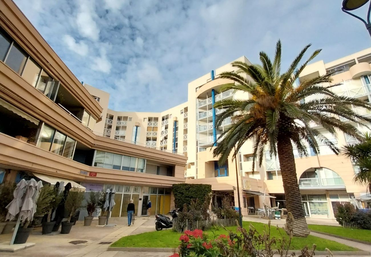 Apartment in Sète - 271