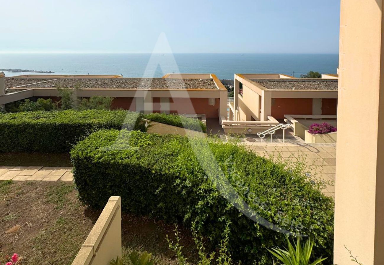 Apartment in Sète - 071 / T2 TERRASSE ET PARKING 