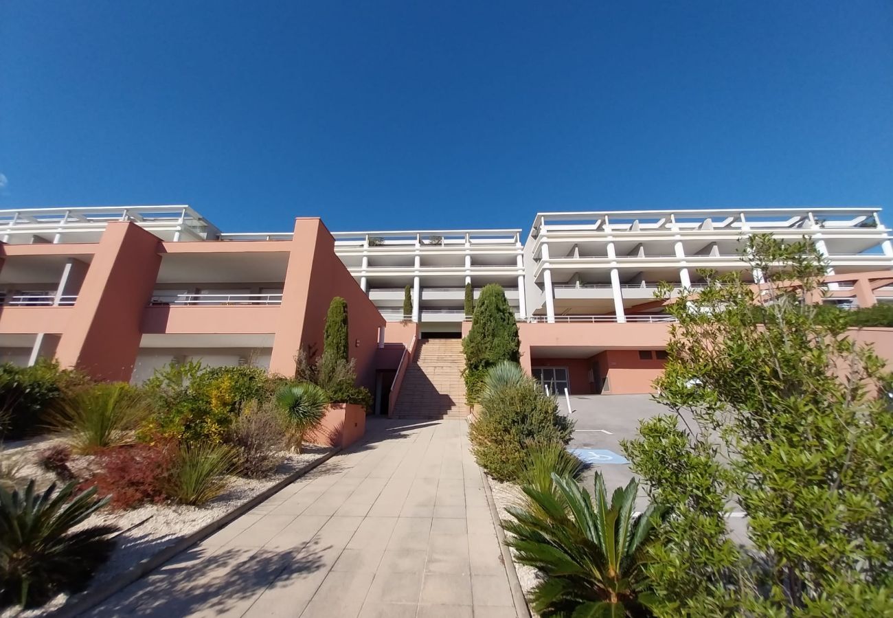 Apartment in Sète - 077