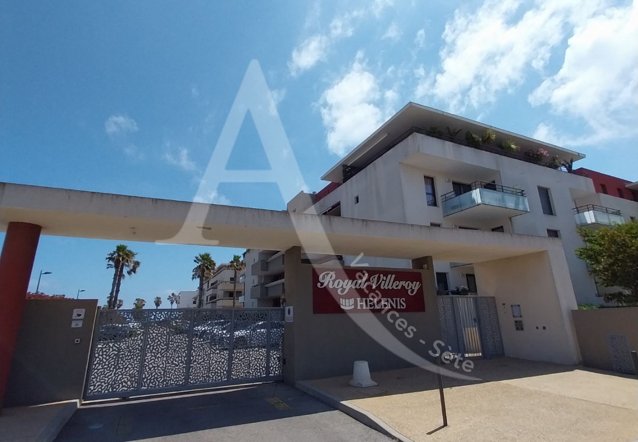 Apartment in Sète - 189 / T4 MODERNE, PISCINE ET PARKING