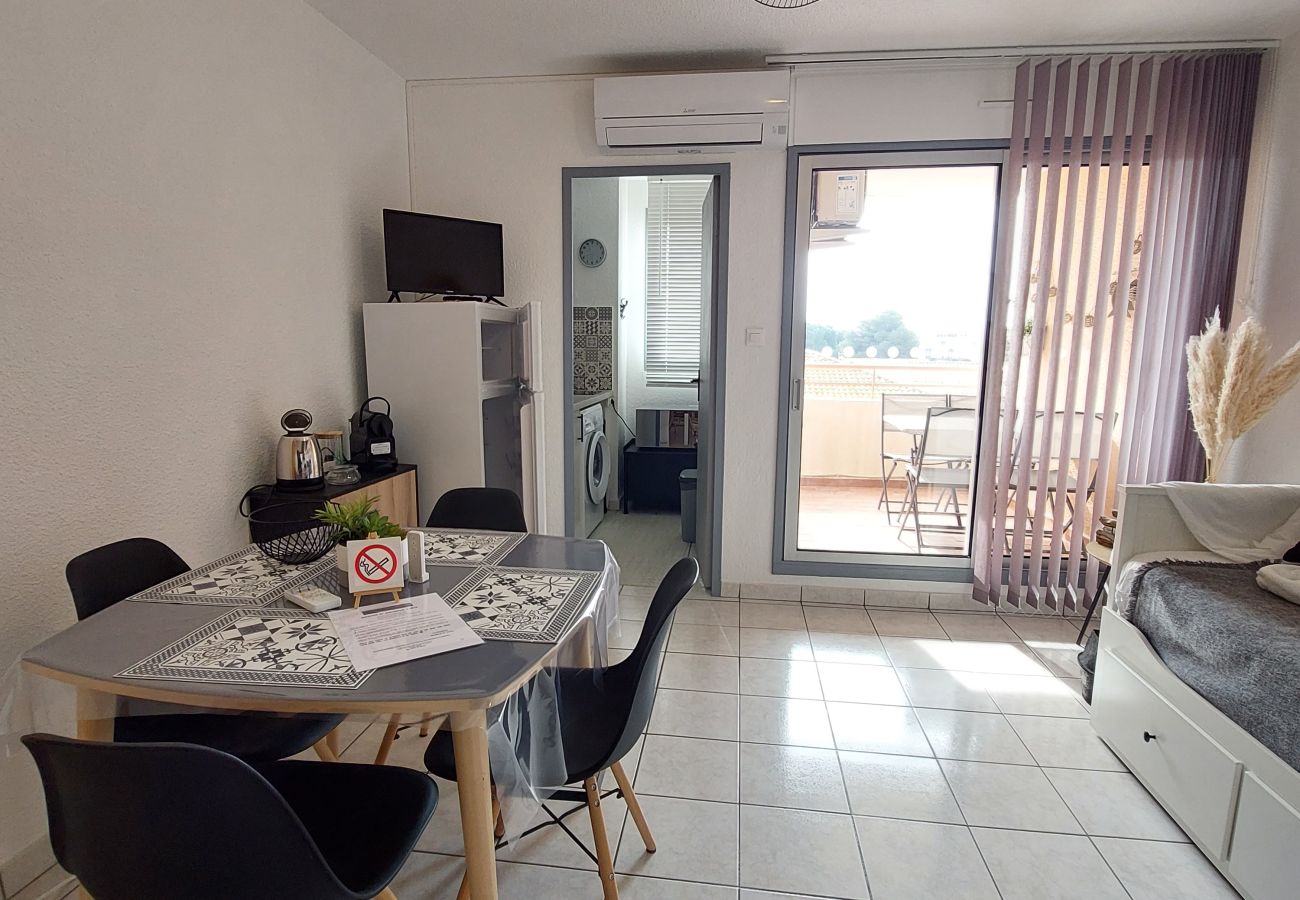 Apartment in Sète - 225