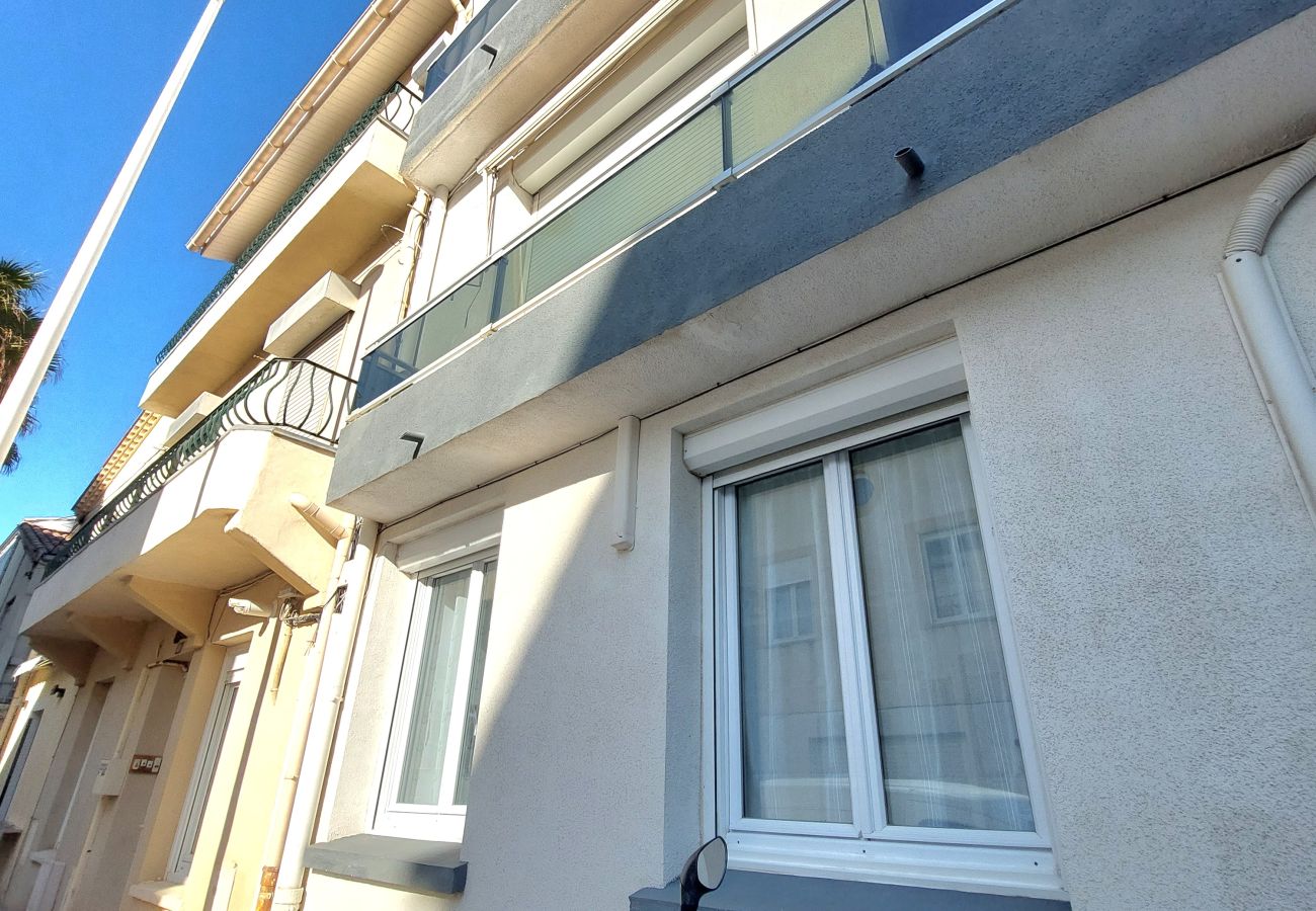 Apartment in Sète - 099