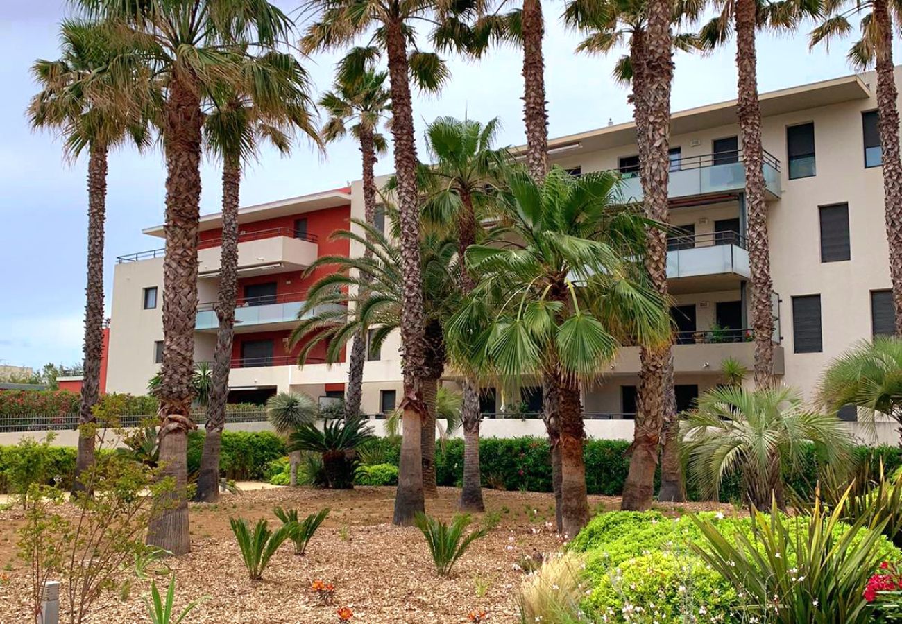 Apartment in Sète - 048