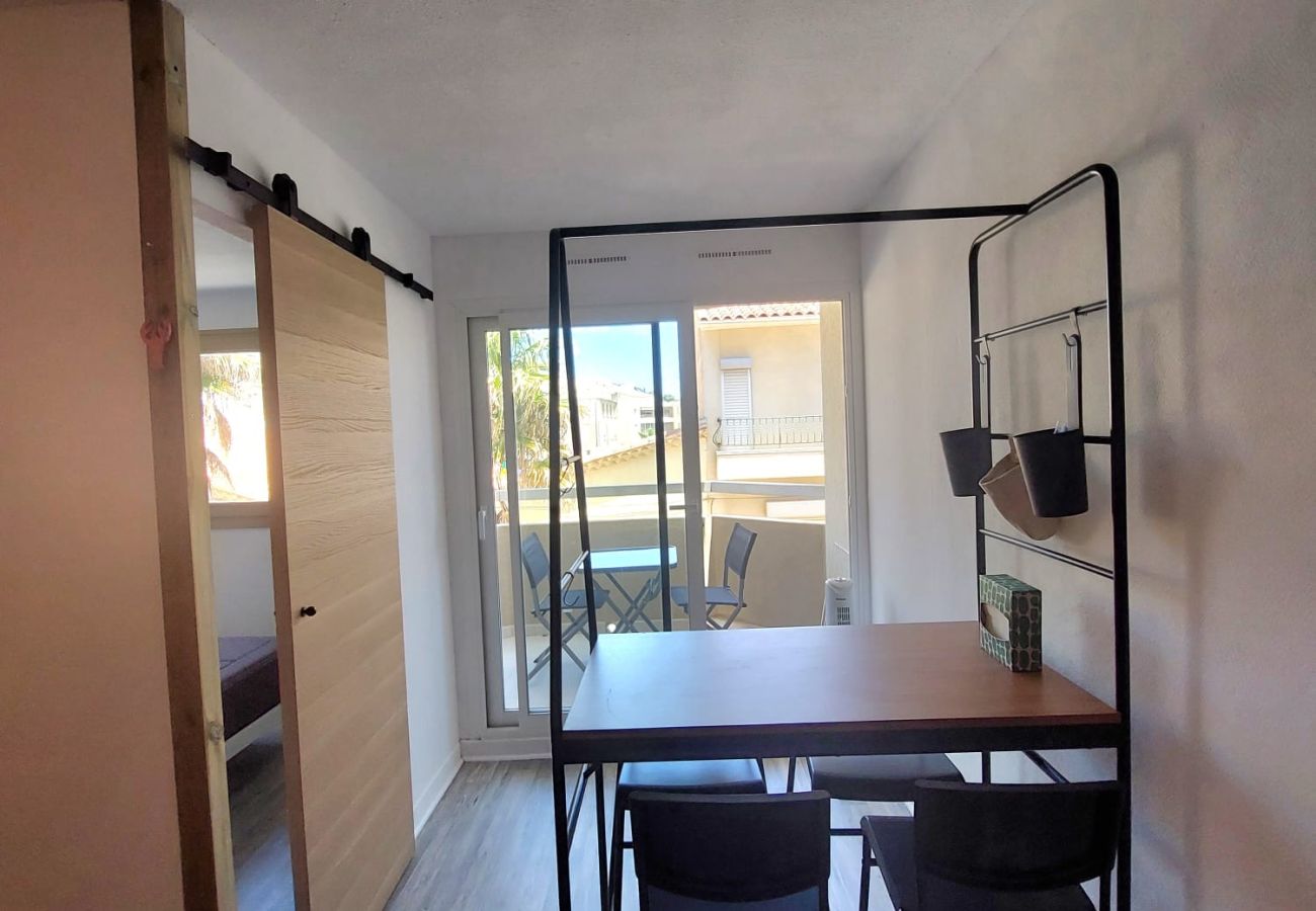 Apartment in Sète - 138