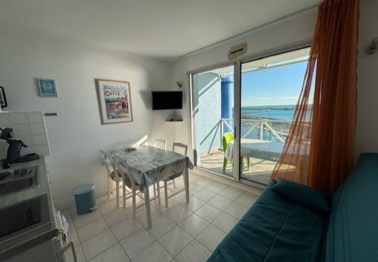 Apartamento en Sète - 033 / T2 AVEC PARKING, PISCINE ET VUE MER