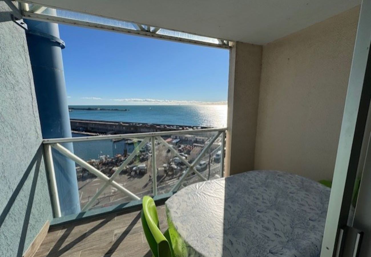 Apartamento en Sète - 033 / T2 AVEC PARKING, PISCINE ET VUE MER