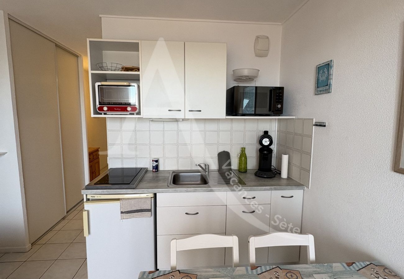 Apartamento en Sète - 033 / T2 AVEC PARKING, PISCINE ET VUE MER