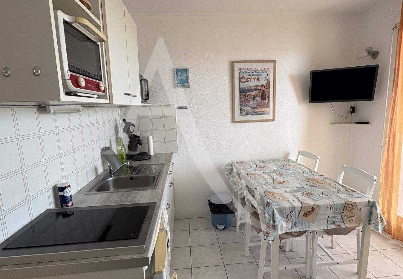 Apartamento en Sète - 033 / T2 AVEC PARKING, PISCINE ET VUE MER