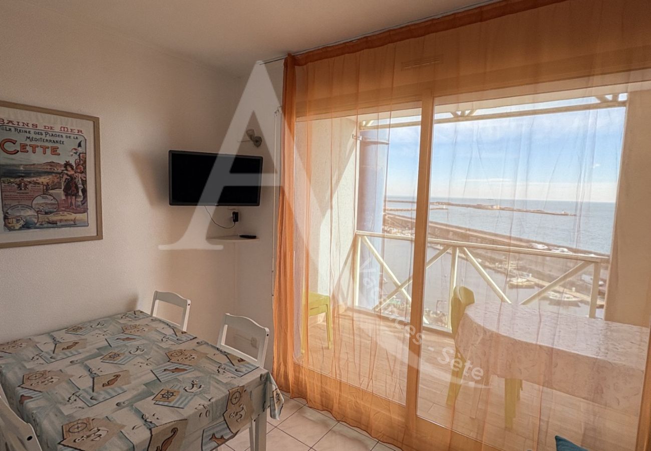 Apartamento en Sète - 033 / T2 AVEC PARKING, PISCINE ET VUE MER