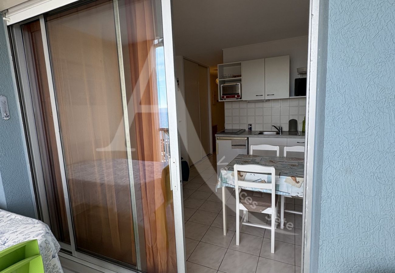 Apartamento en Sète - 033 / T2 AVEC PARKING, PISCINE ET VUE MER