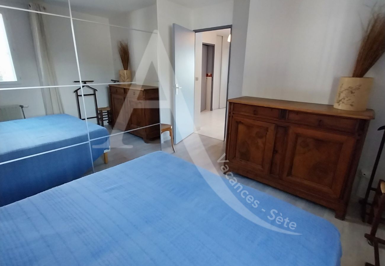 Apartamento en Sète - 110 / GRAND T2 AVEC PARKING ET WI-FI