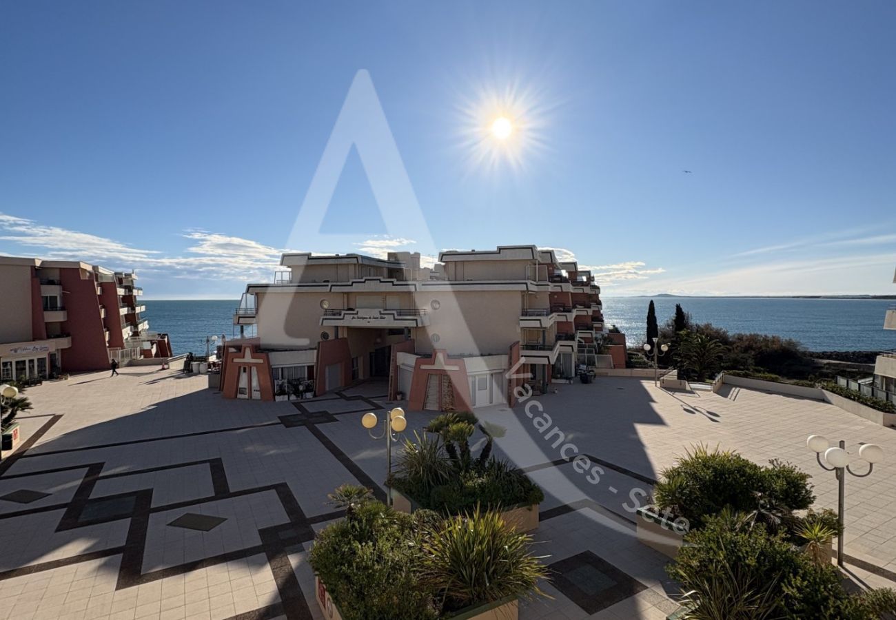 Apartamento en Sète - 197 / T2 LARGE TERRASSE AVEC GARAGE ET PISCINE