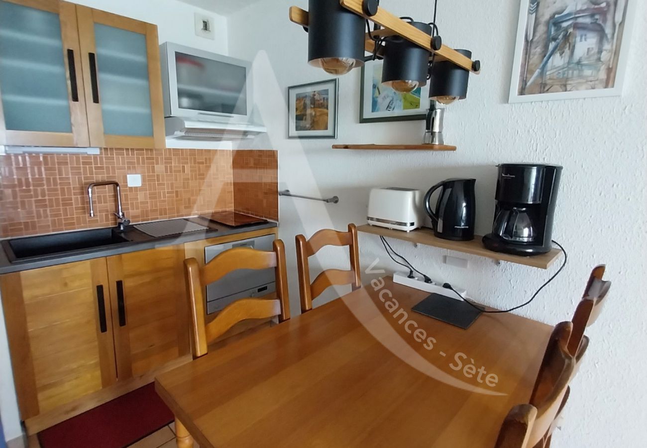 Apartamento en Sète - 021 / T2 VUE MER AVEC WI-FI ET PARKING