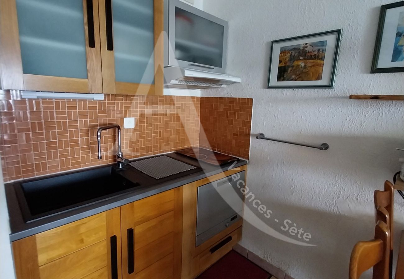 Apartamento en Sète - 021 / T2 VUE MER AVEC WI-FI ET PARKING