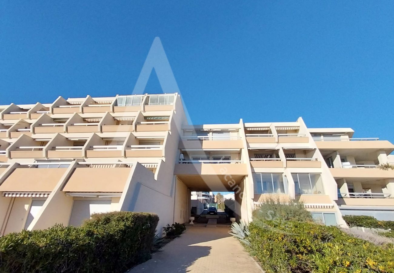 Apartamento en Sète - 021 / T2 VUE MER AVEC WI-FI ET PARKING