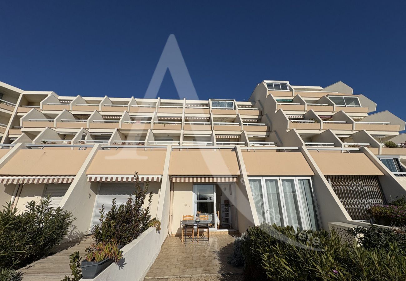 Apartamento en Sète - 062 / T2 FACE À LA MER AVEC PARKING