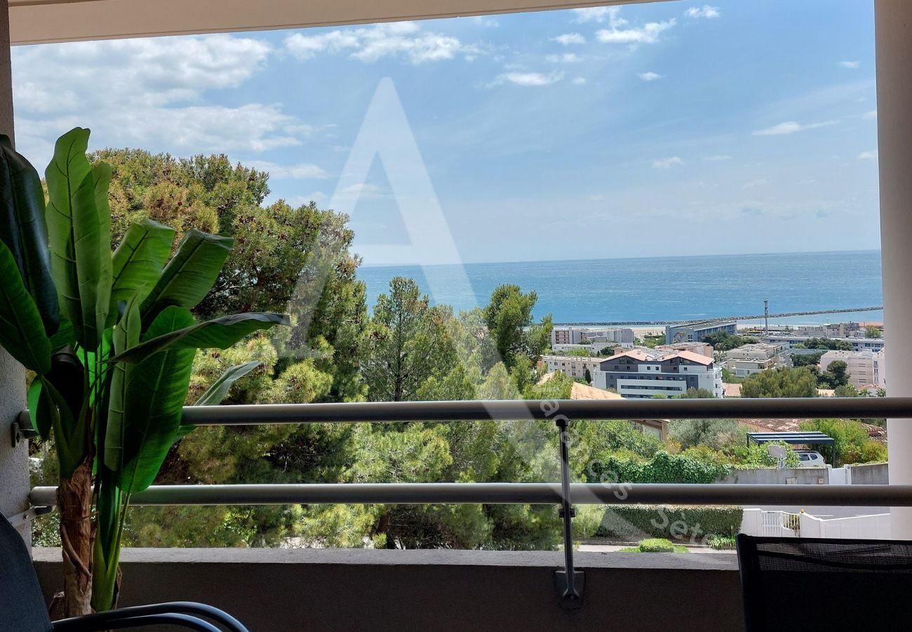 Apartamento en Sète - 355 / T3 VUE MER DEGAGÉE AVEC PISCINE ET GARAGE