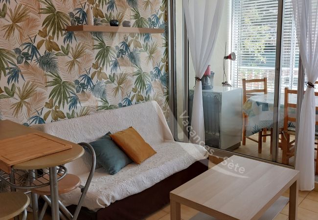 Apartamento en Sète - 113 / T2 QUARTIER QUILLES AVEC GARAGE ET WI-FI