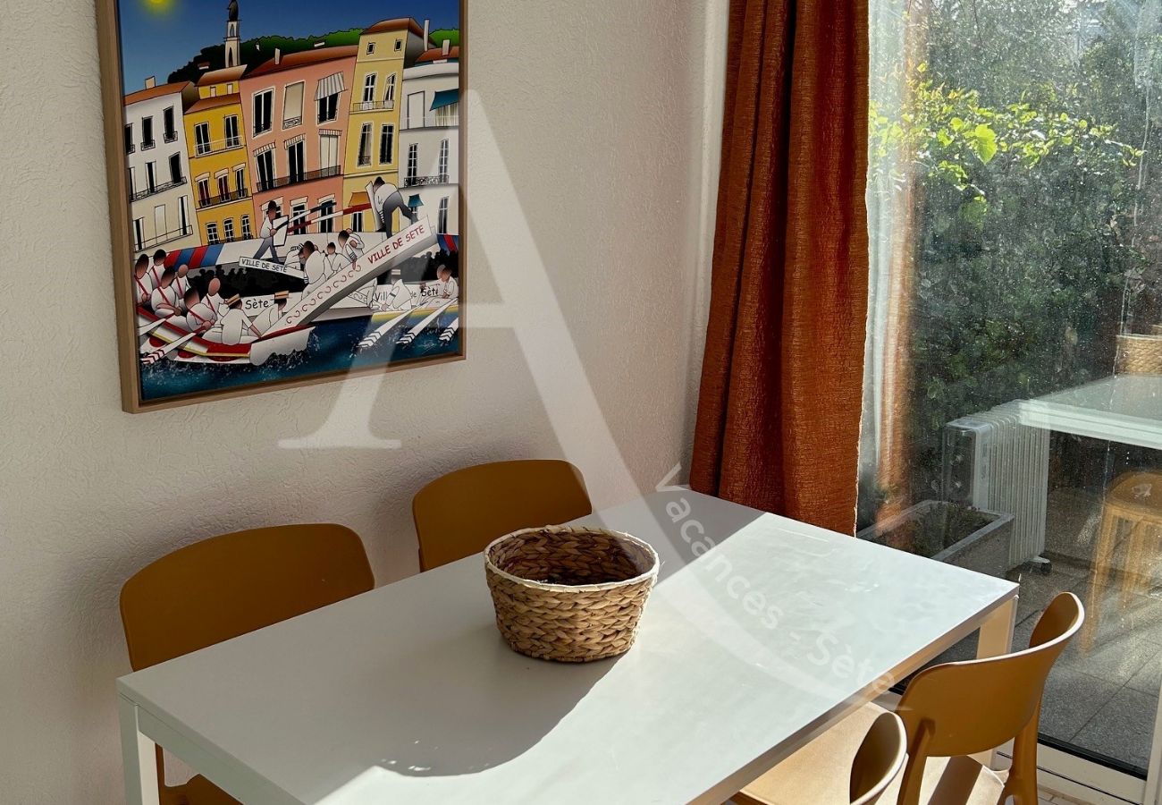 Apartamento en Sète - 088 / T2 MODERNE EN RDC JARDIN, PARKING ET WIFI